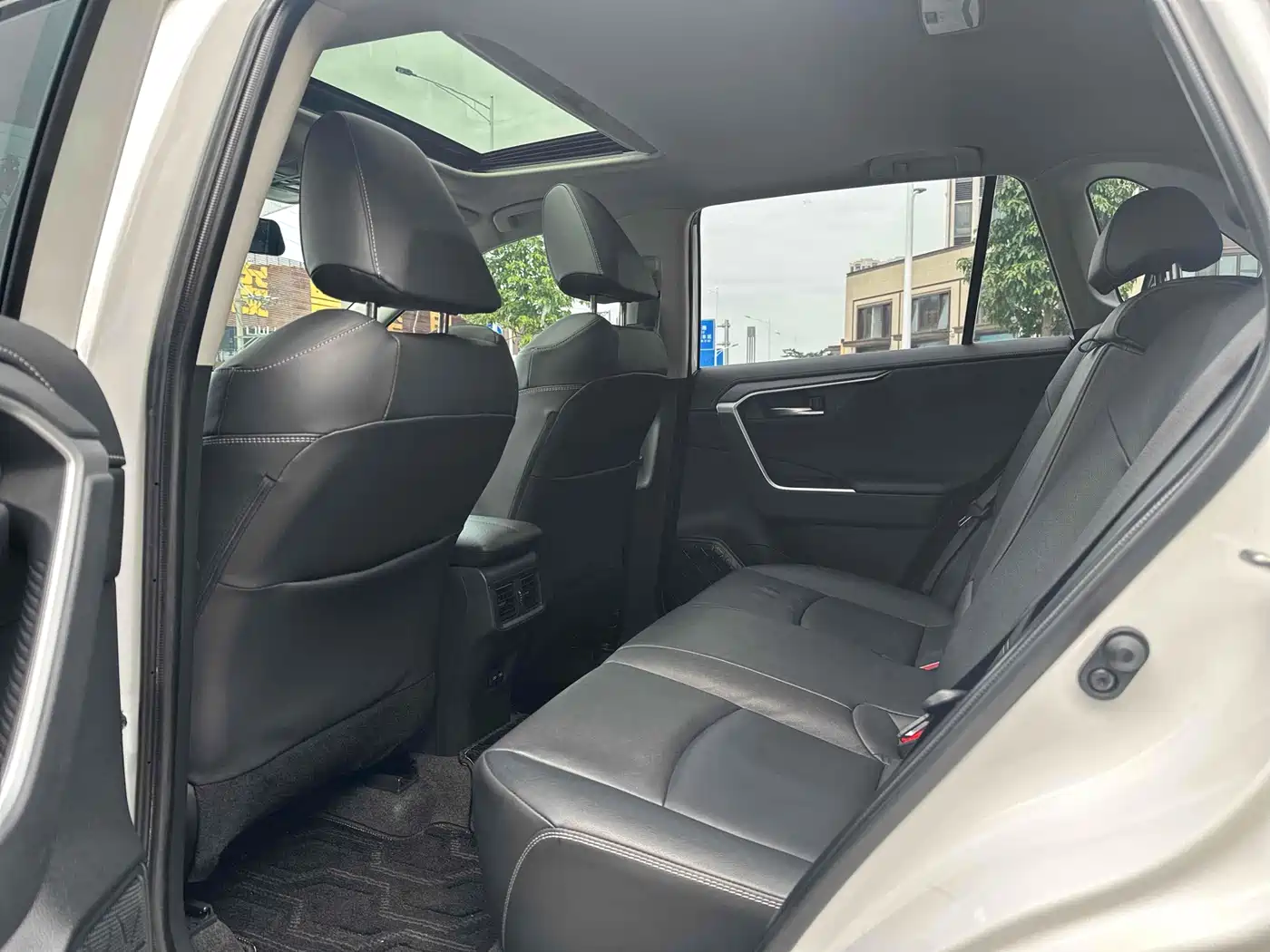 Toyota RAV4 Rongfang 2022 2.0L CVT 2WD Trend Plus Edition фото 6