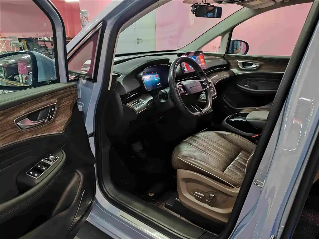 Roewe iMAX8 EV 2022 2022 First Class Platinum Edition