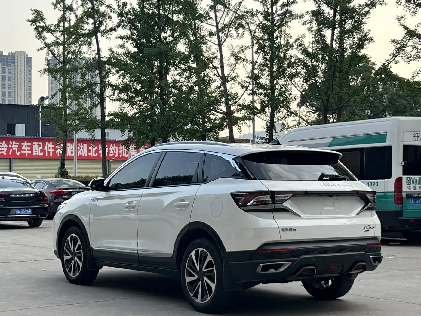 DONGFENG AX7