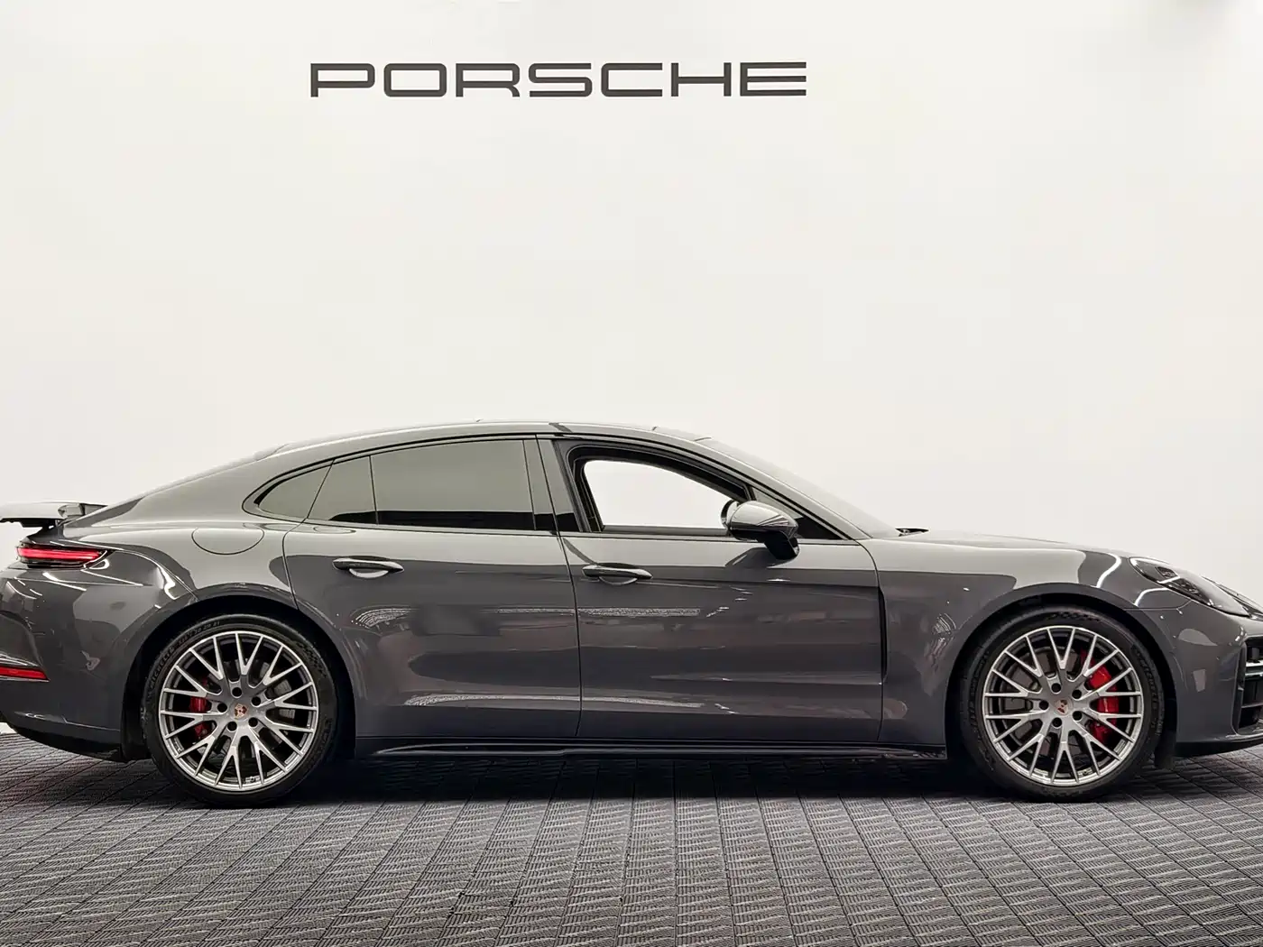 2026 Porsche Panamera