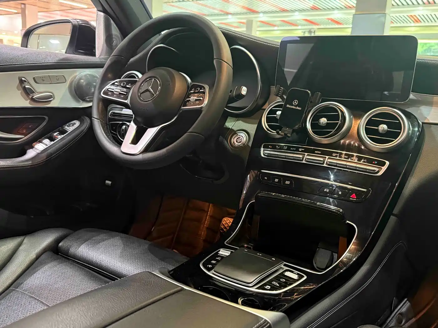 MERCEDES-BENZ GLC