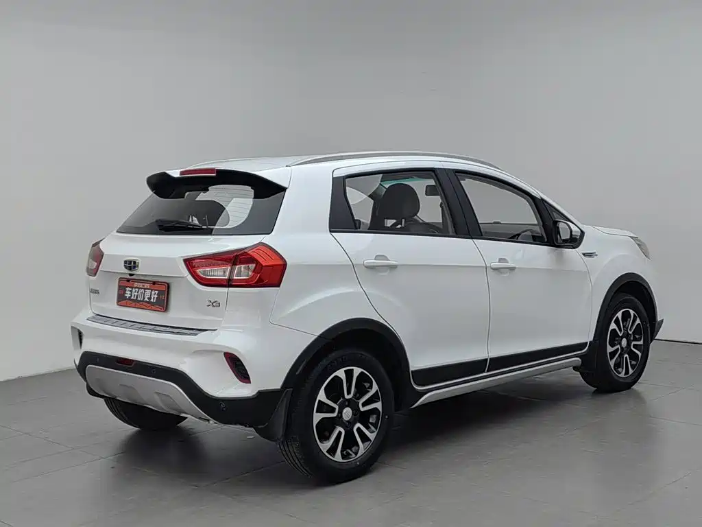 Фото 2 - Geely Vision X3