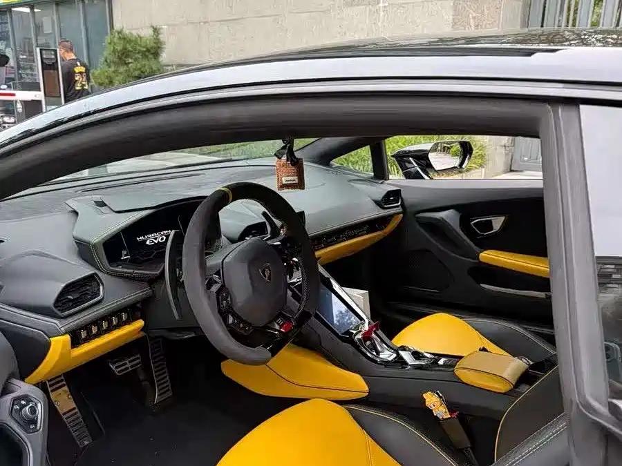 Lamborghini Huracán 2020 Huracán EVO RWD фото 5