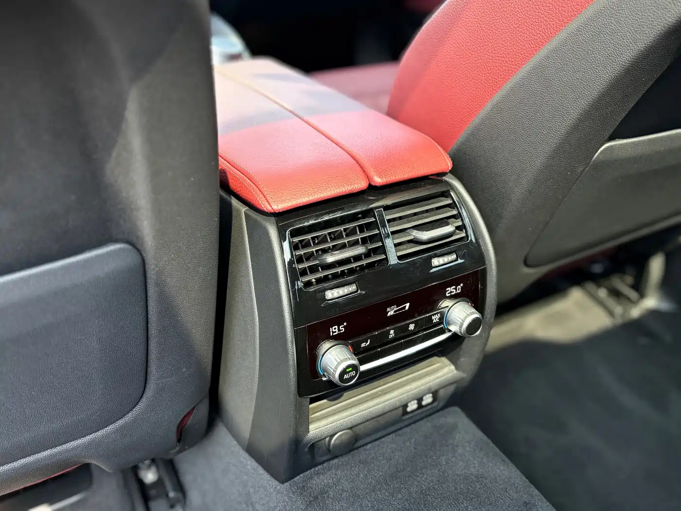 BMW 5 Series 2020 530Li Exclusive M Sport Package фото 21
