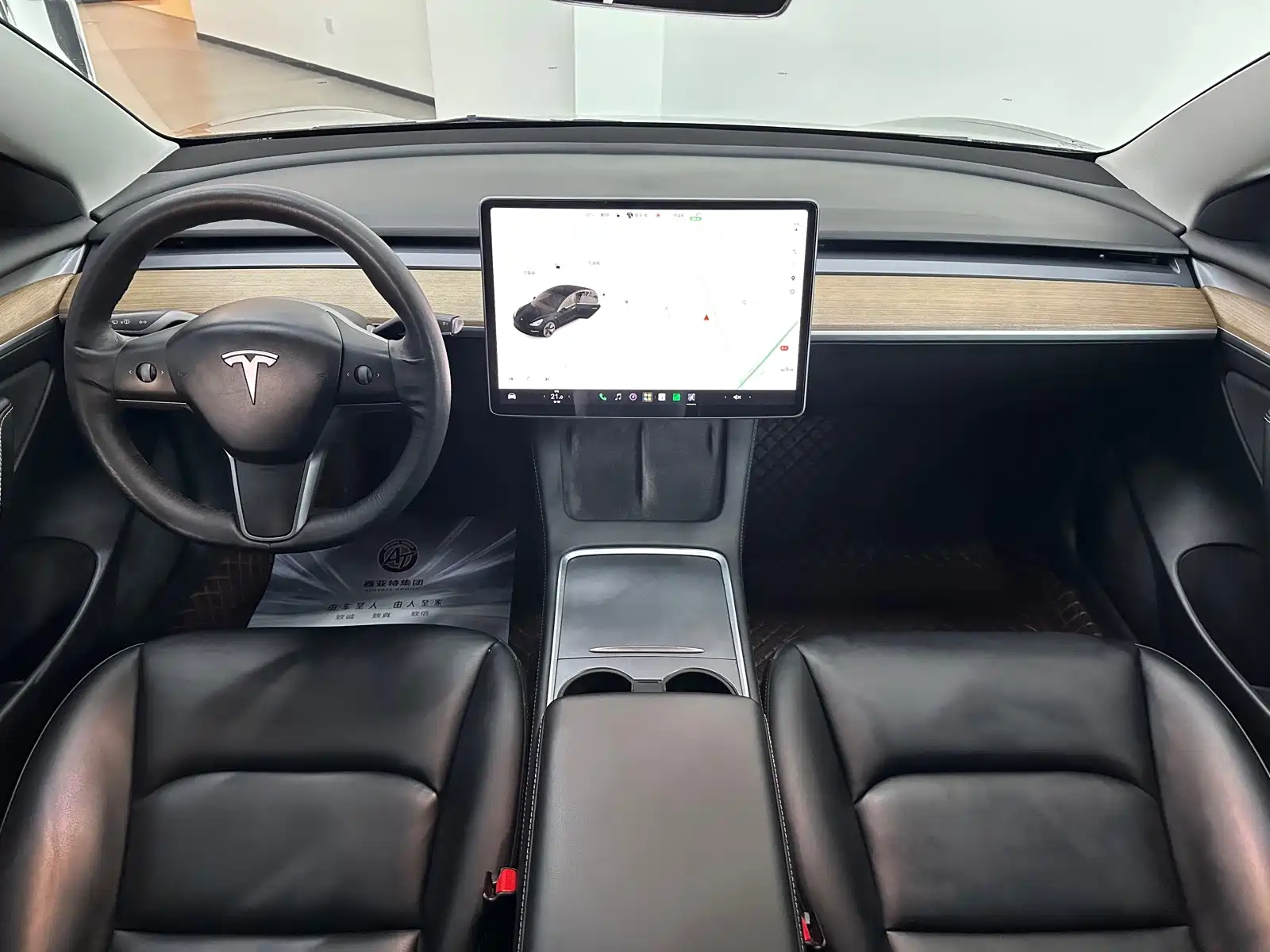 Photo 17 - Tesla Model 3