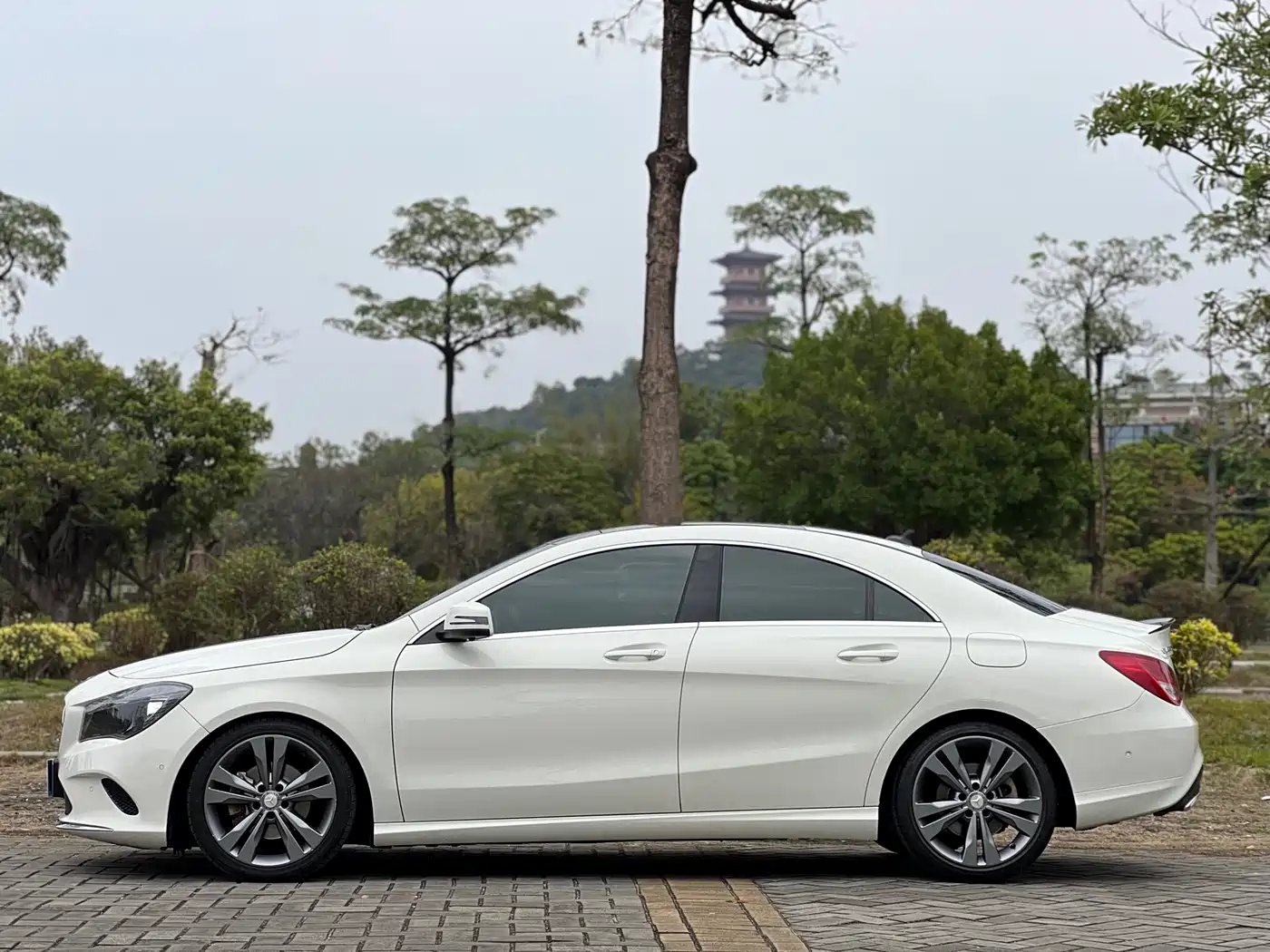 Mercedes-Benz CLA (Import) 2017 CLA 200 Dynamic фото 4