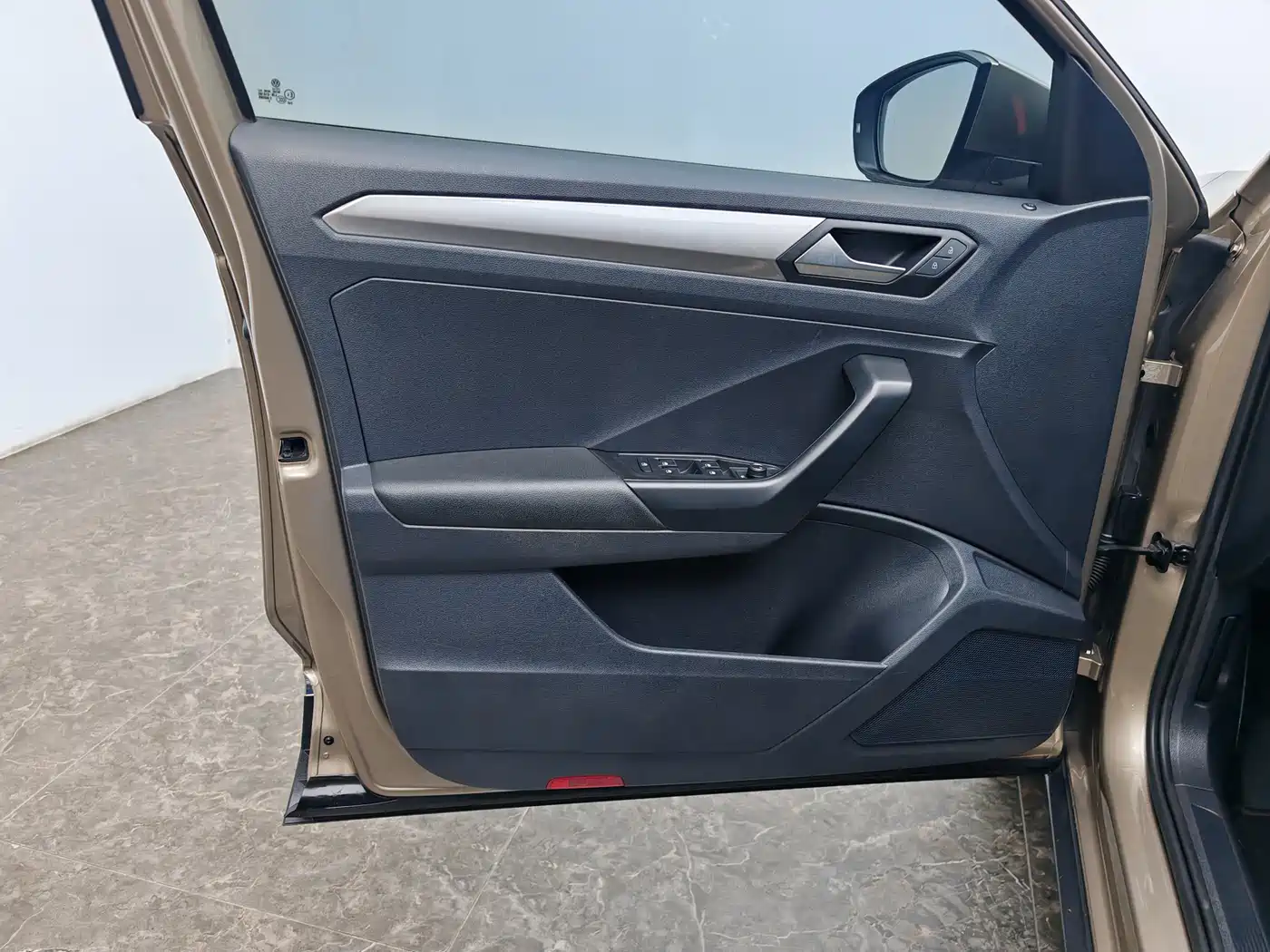 VOLKSWAGEN T ROC EXPLORING SONGS