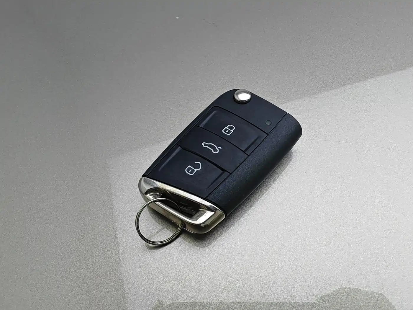 VOLKSWAGEN T ROC EXPLORING SONGS