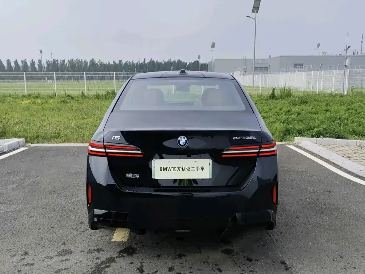BMW i5 2025 2025 eDrive 35L M Sport Package