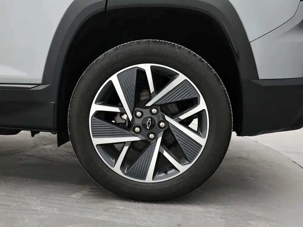 Chevrolet Equinox Plus 2026 2024 102km RS Flagship Edition