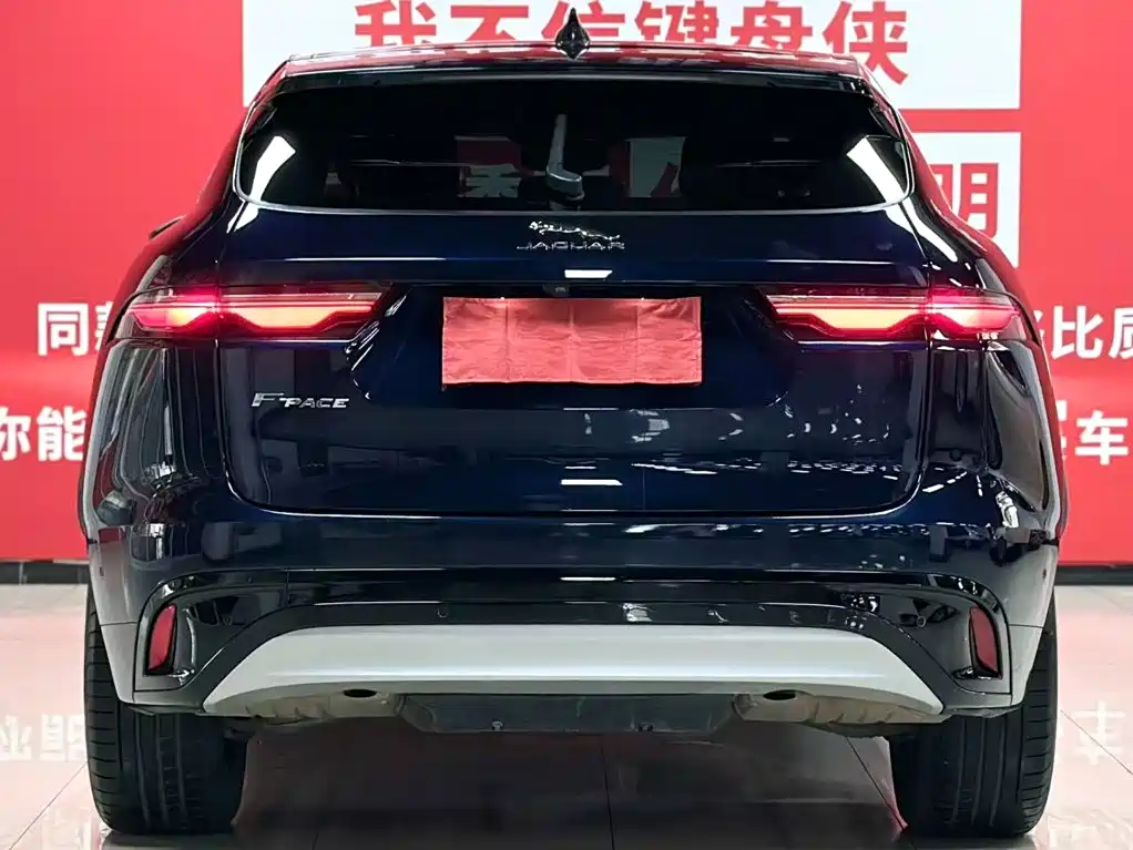Фото 5 - Jaguar F-PACE