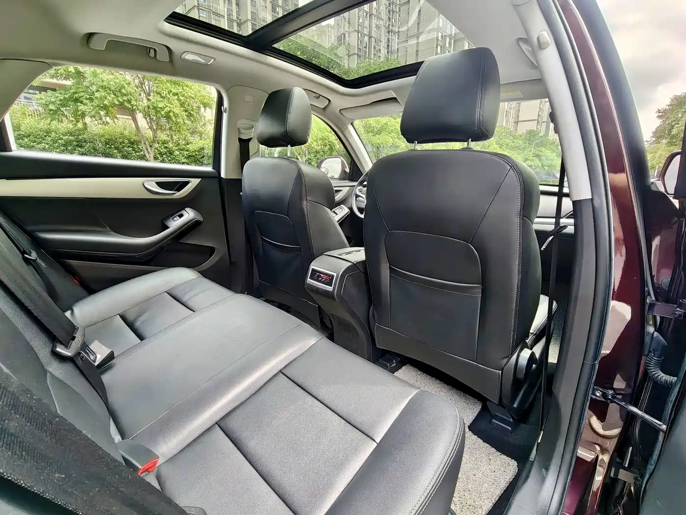 Zotye SR7 2016 2016 1.5T CVT Magic Cube Heart Edition China V