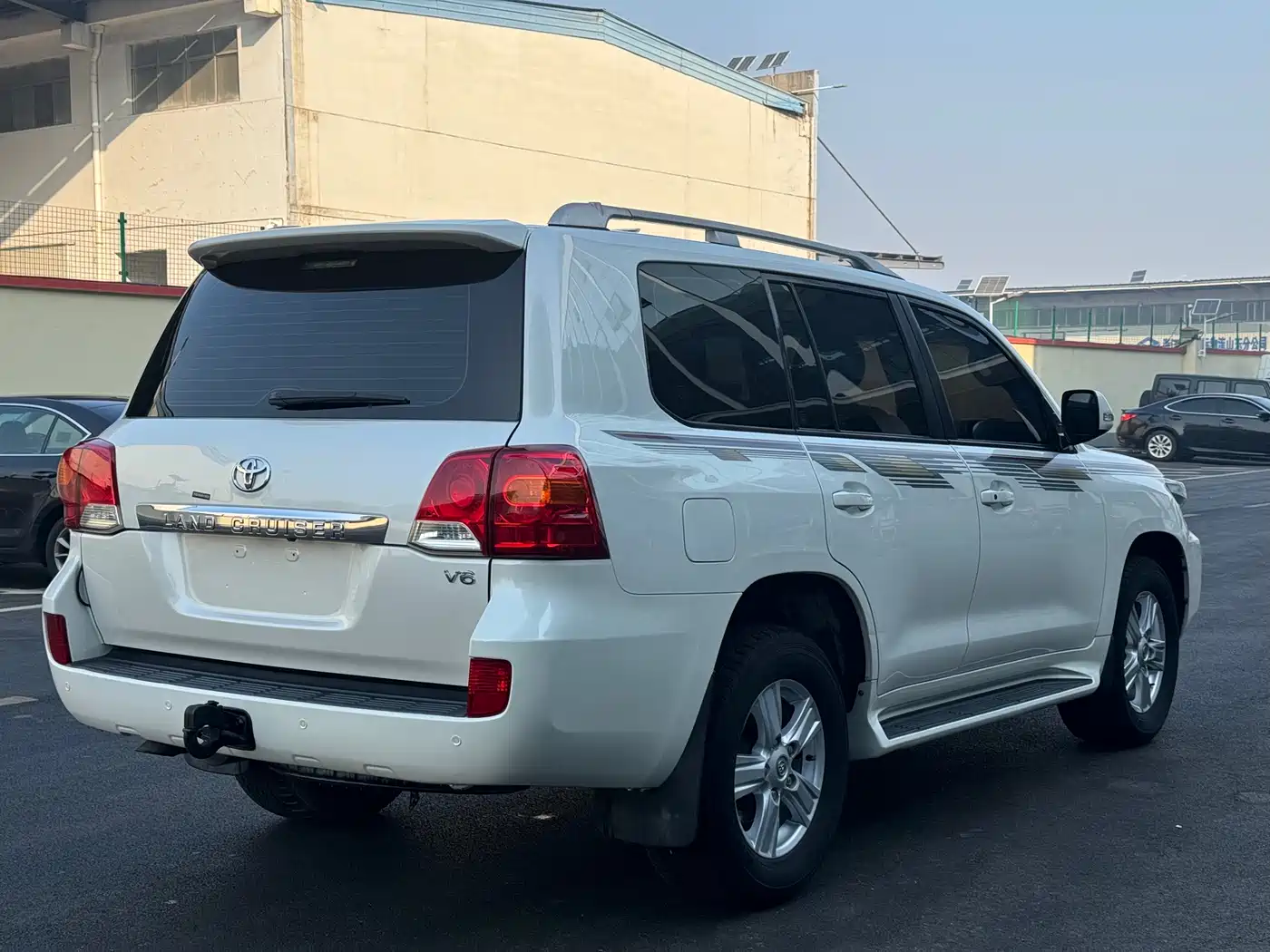 Toyota Land Cruiser (Import) 2015 4.0L V6 Middle East Limited Edition фото 5