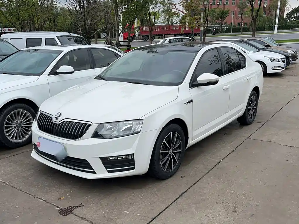 Фото 24 - Škoda Octavia