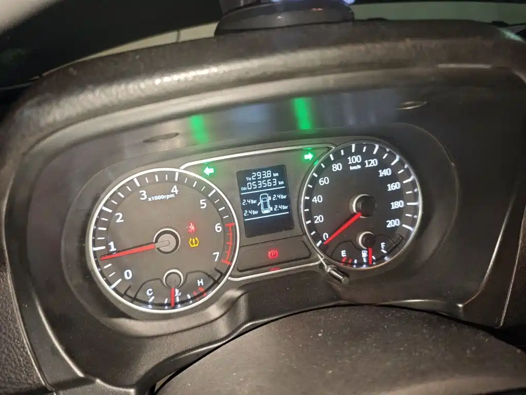 Landwind X8 2016 2015 Explorer Edition 2.0T Gasoline 4X4 Luxury