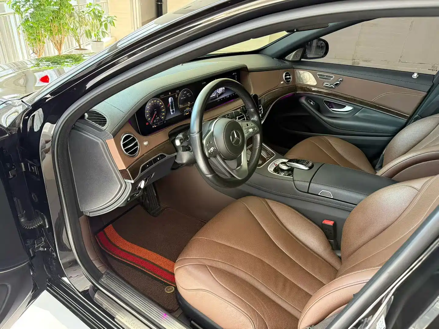 Фото 4 - Mercedes-Benz S-Class
