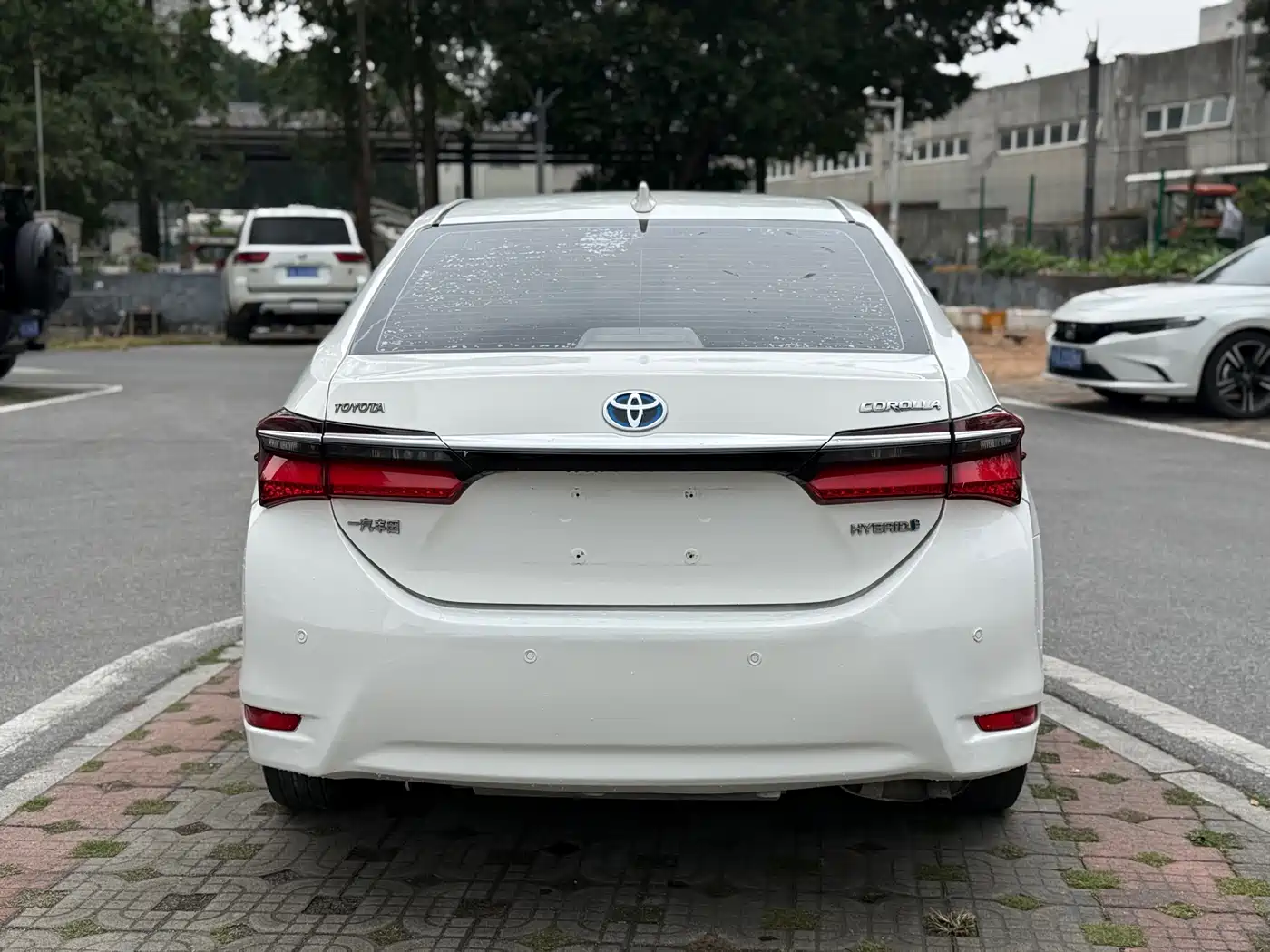 Toyota Corolla 2017 Facelift Hybrid 1.8L E-CVT Pioneer Edition фото 4