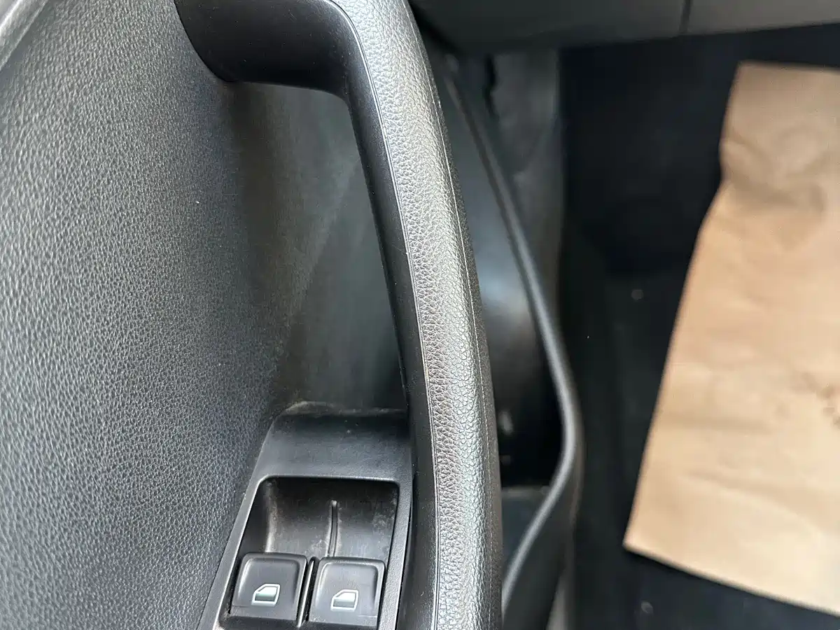 Škoda Fabia 2016 1.4L Automatic Car Enjoy Edition фото 21
