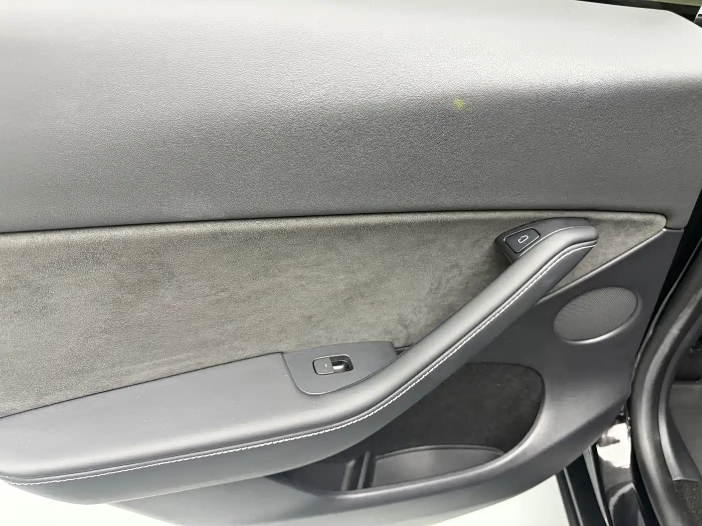 Фото 10 - Tesla Model Y