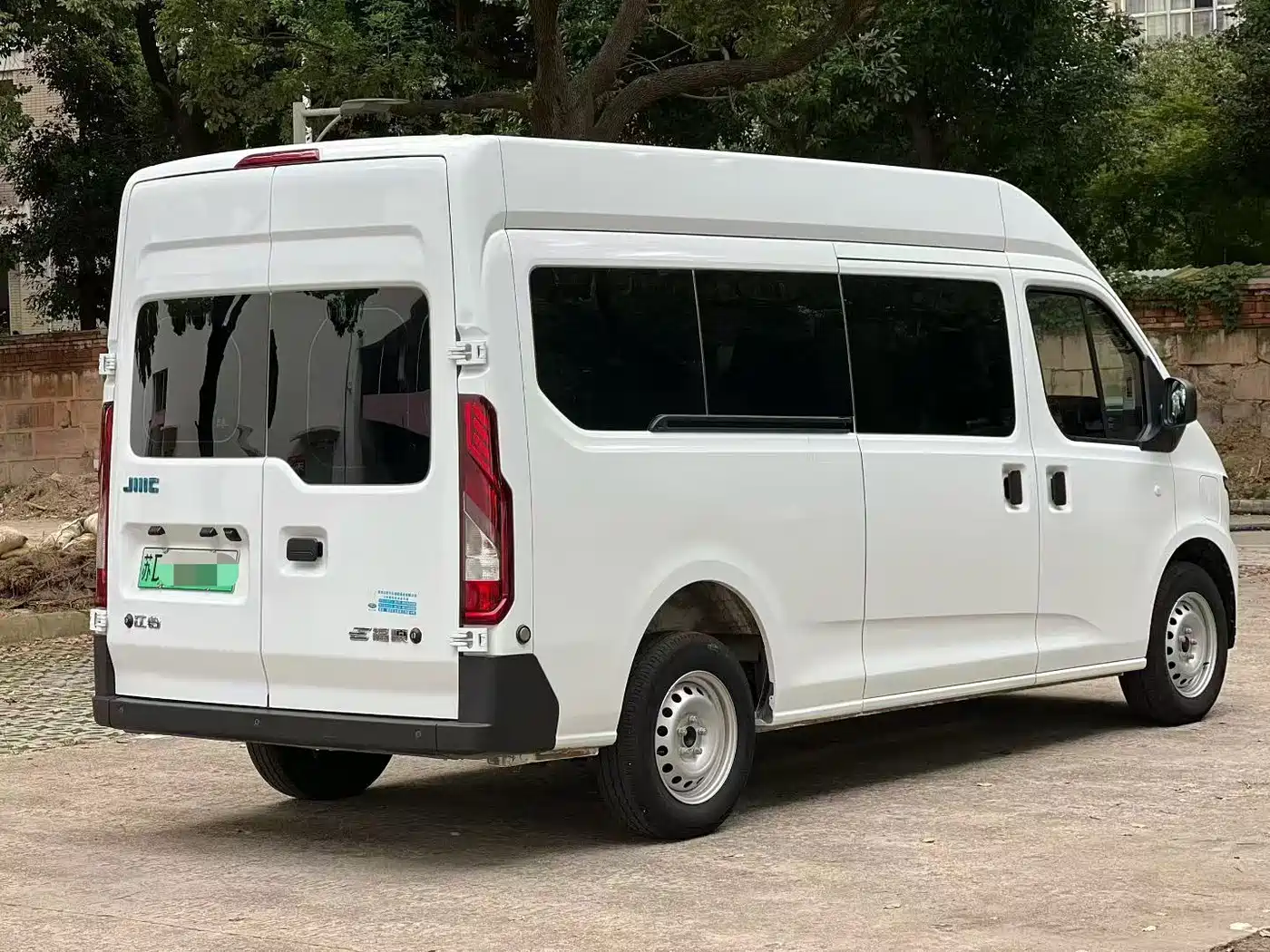 Jiangling E-Fushun 2026 2025 Model Bright Window Version 77kwh Medium Wheelbase Medium Roof