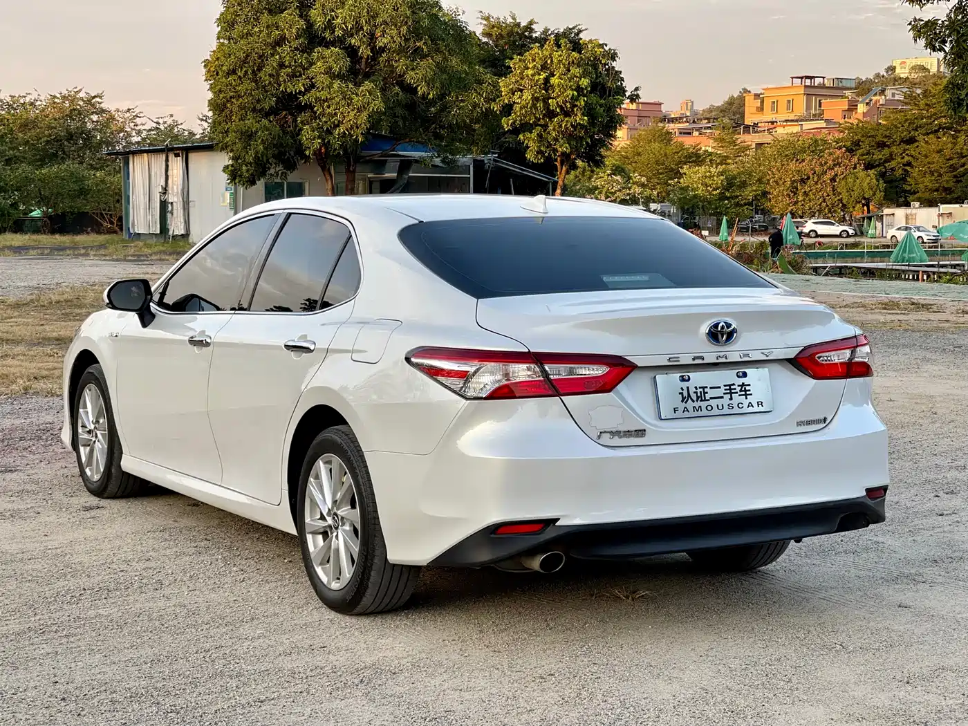 Toyota Camry 2021 Hybrid 2.5HGVP Leading Edition фото 5