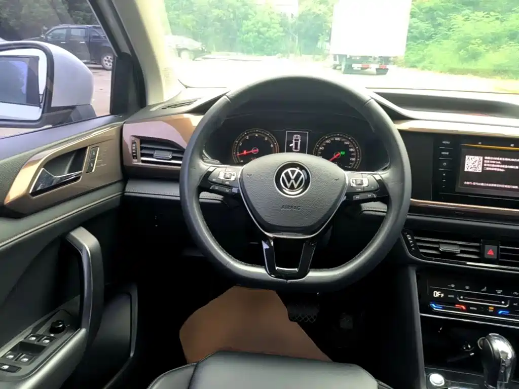 Volkswagen Tharu, миниатюра 11