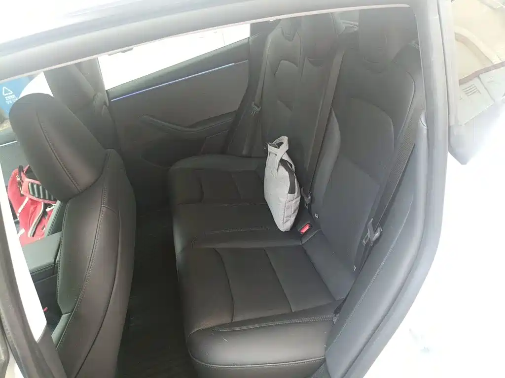 Tesla Model 3 2026 2025 Model Year Facelift Rear-Wheel Drive