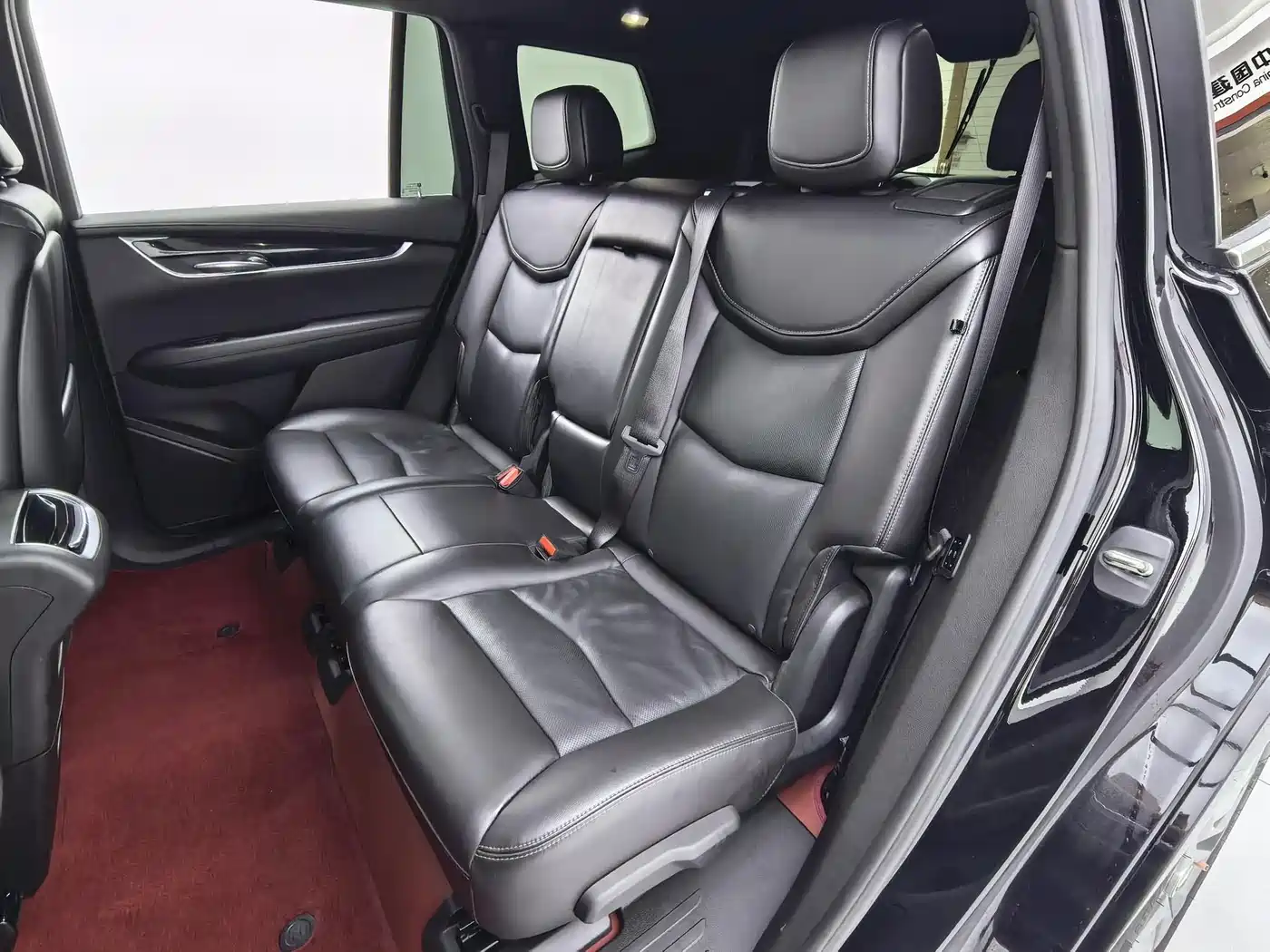 Photo 15 - Cadillac XT6