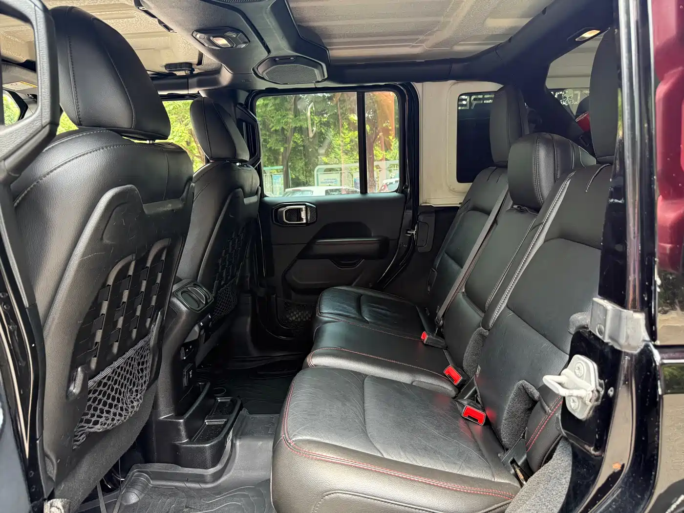 Фото 9 - Jeep Wrangler