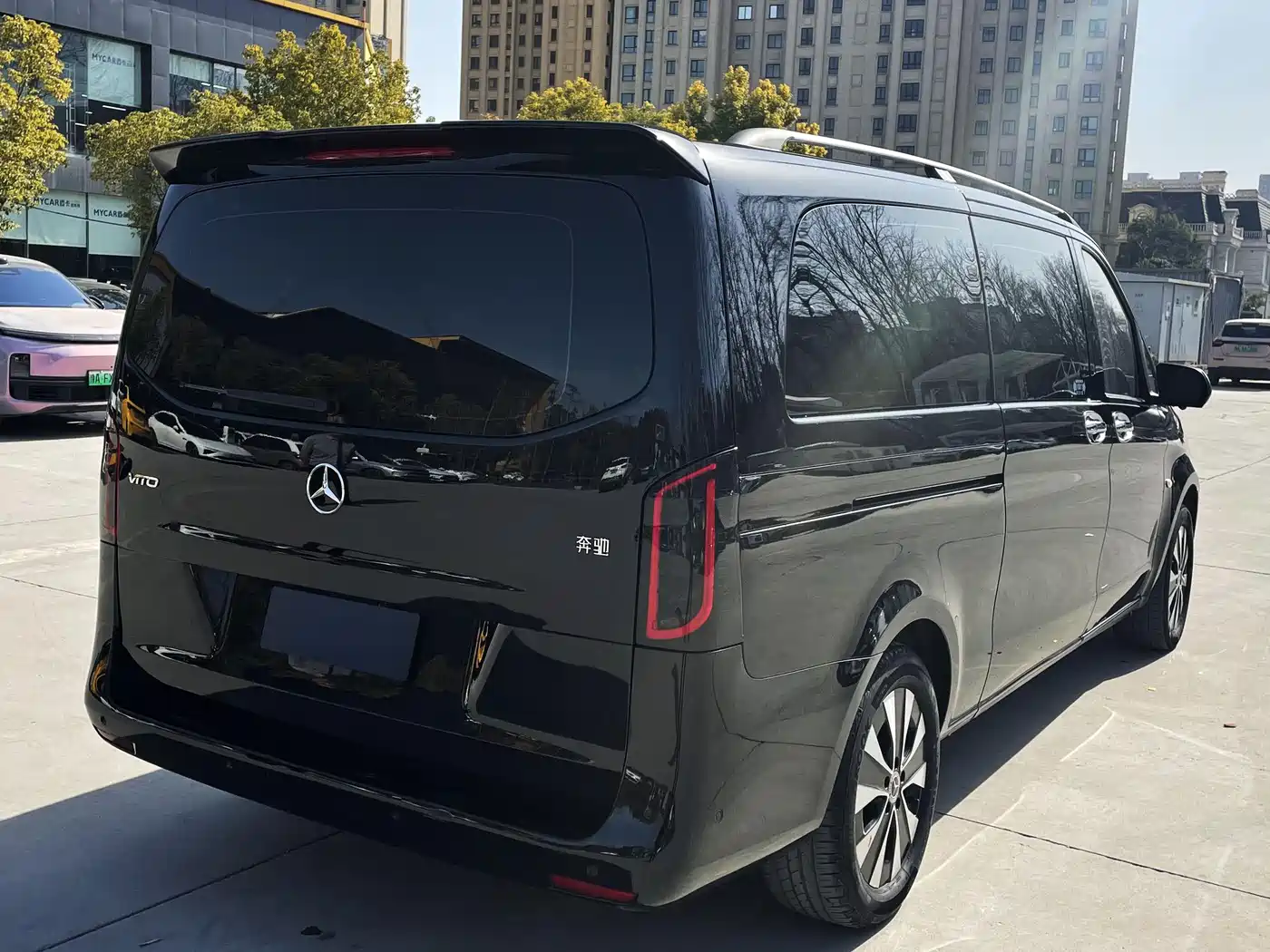 Mercedes-Benz Vito 2023 2.0T Business 7-Seater фото 15