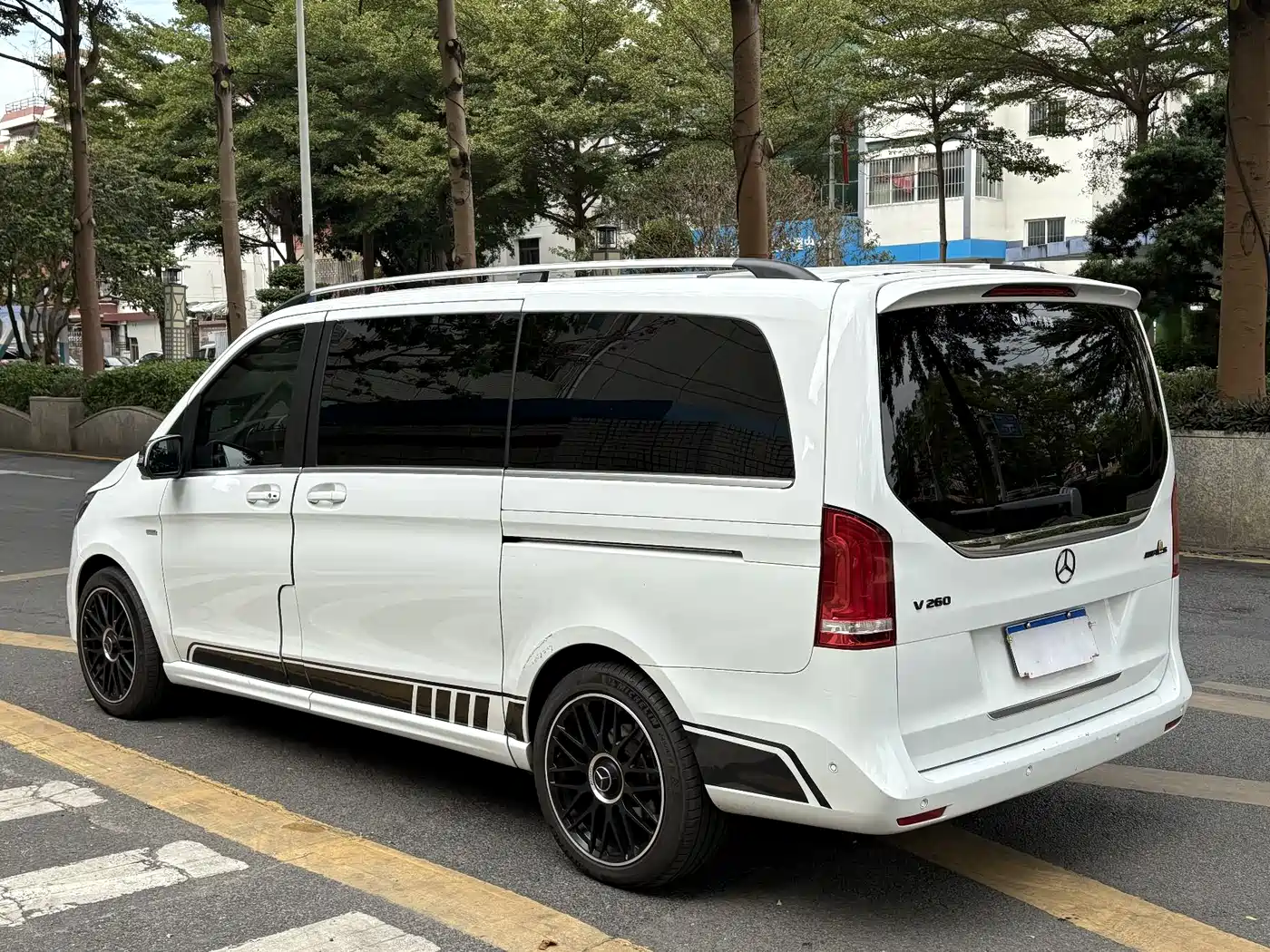 MERCEDES-BENZ V CLASS