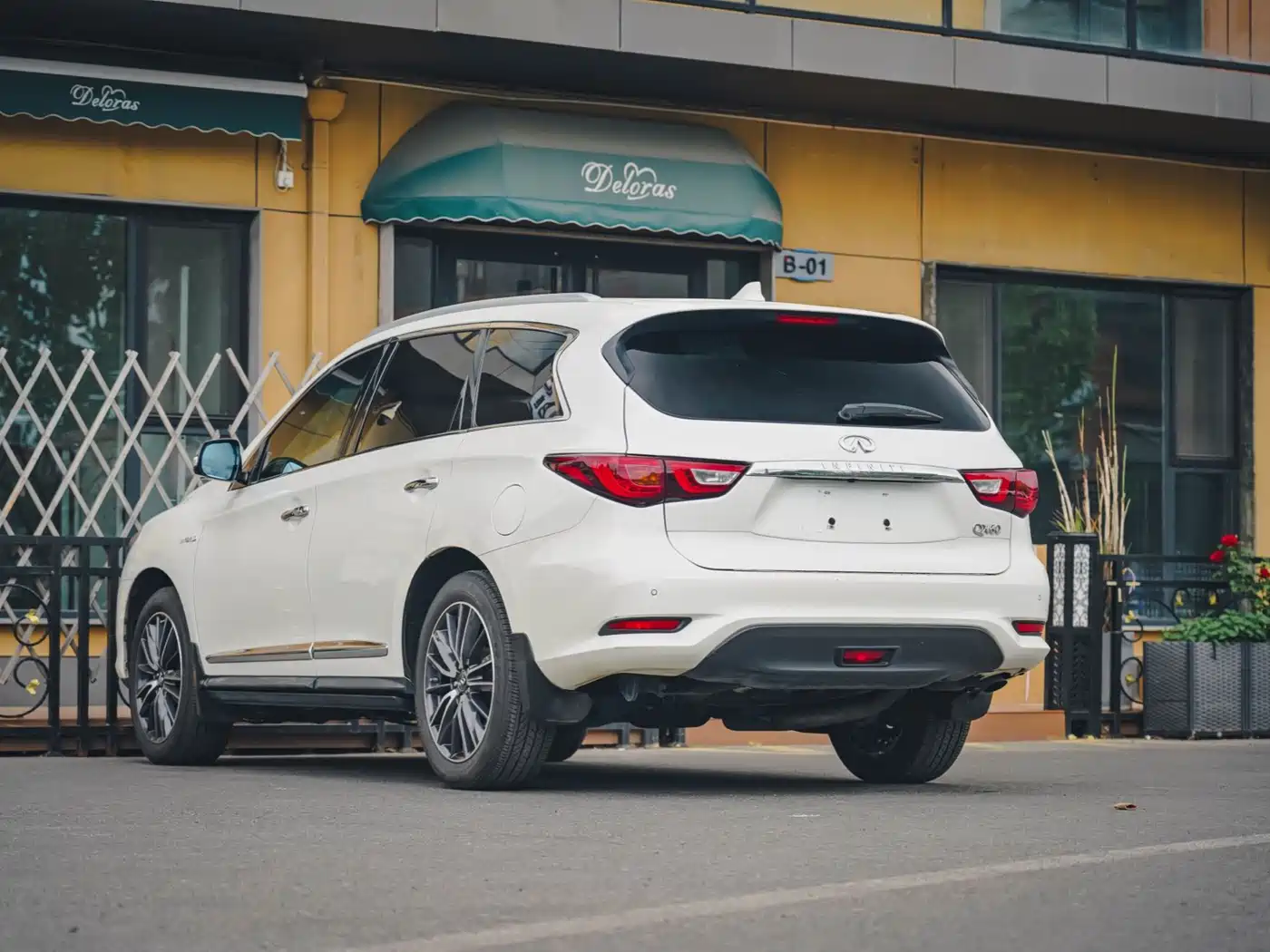 Infiniti QX60 (Import) 2017 2016 2.5 S/C Hybrid 2WD Excellence (China V)