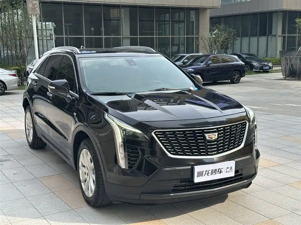 CADILLAC XT4
