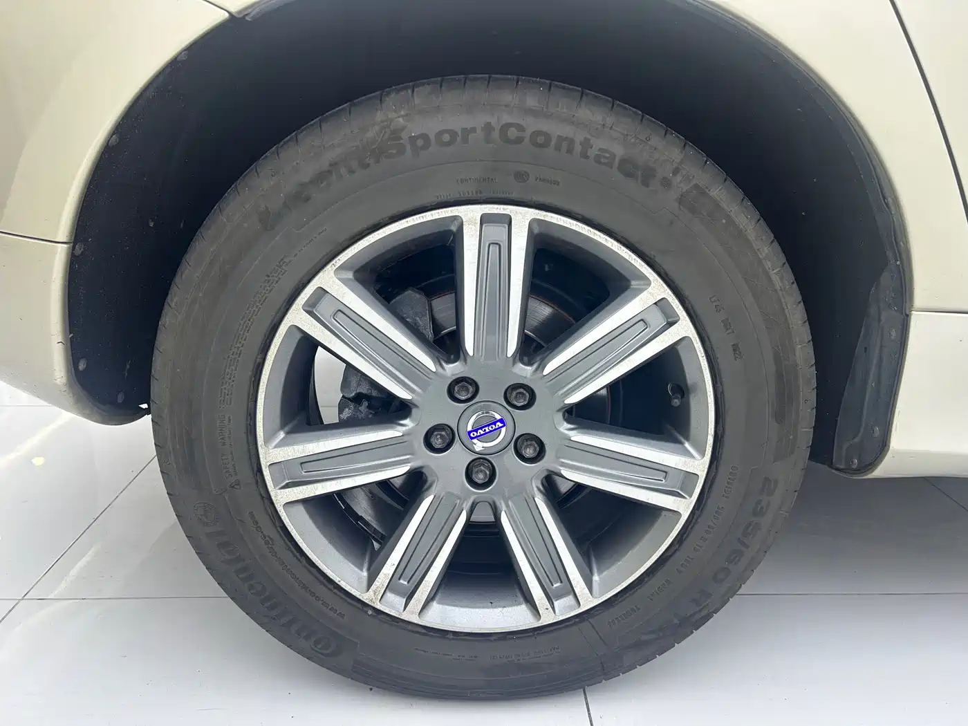 Фото 19 - Volvo XC60