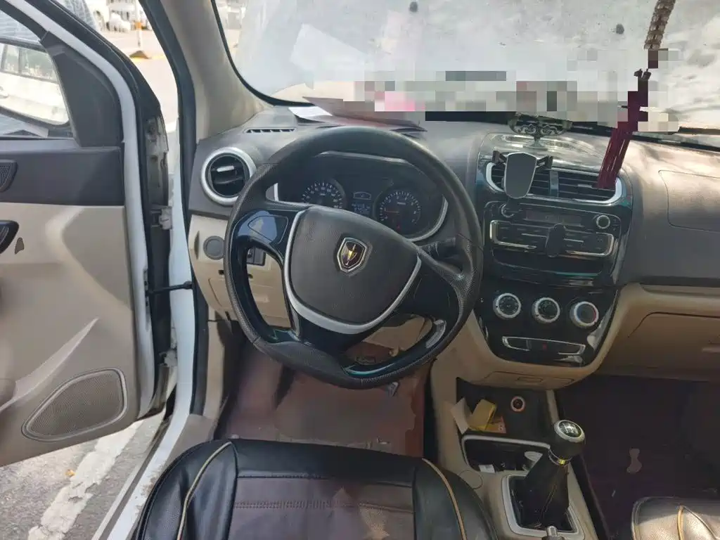 Jinbei Huachen Jinbei 750 2016 2015 1.5L Comfort Model