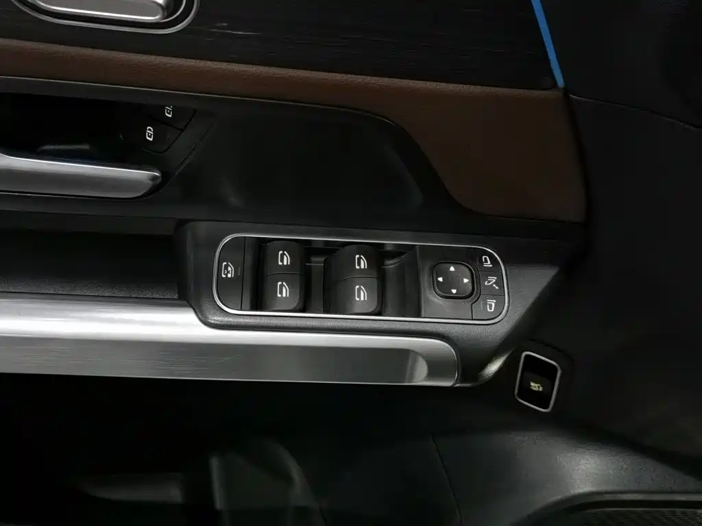 Фото 9 - Mercedes-Benz GLB
