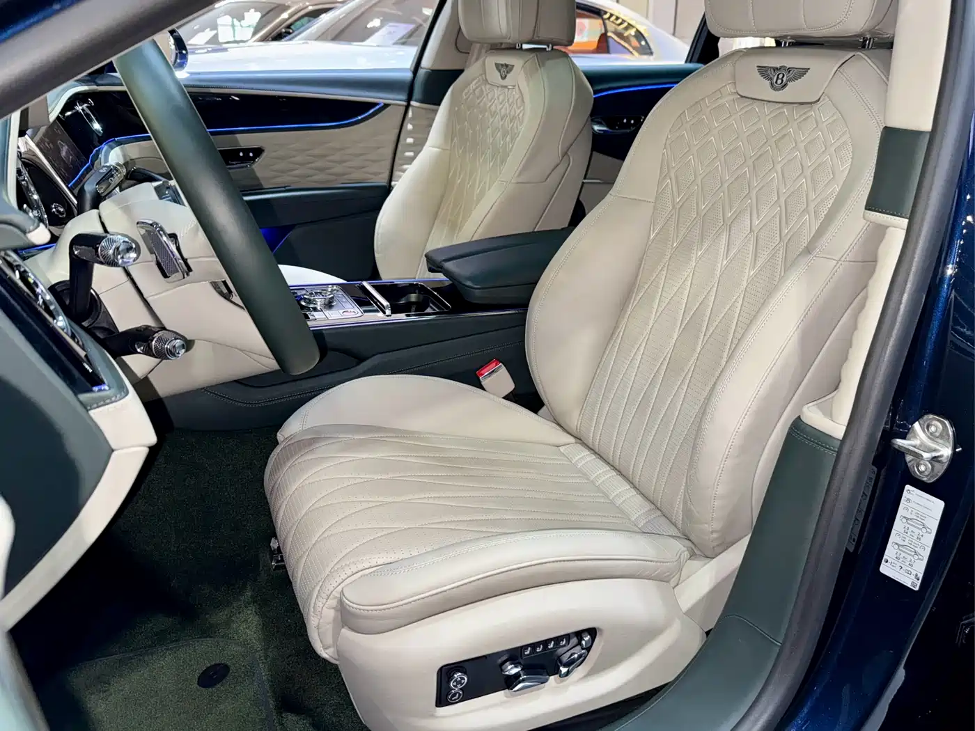 Bentley Flying Spur 2024 2021 4.0T V8 Standard Version