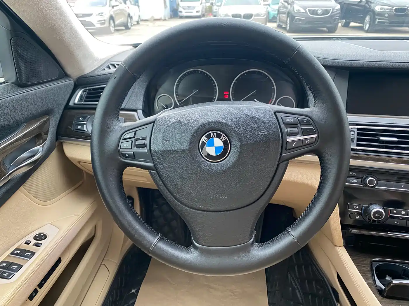 BMW 7 Series 2011 740Li Steinway Limited Edition фото 10