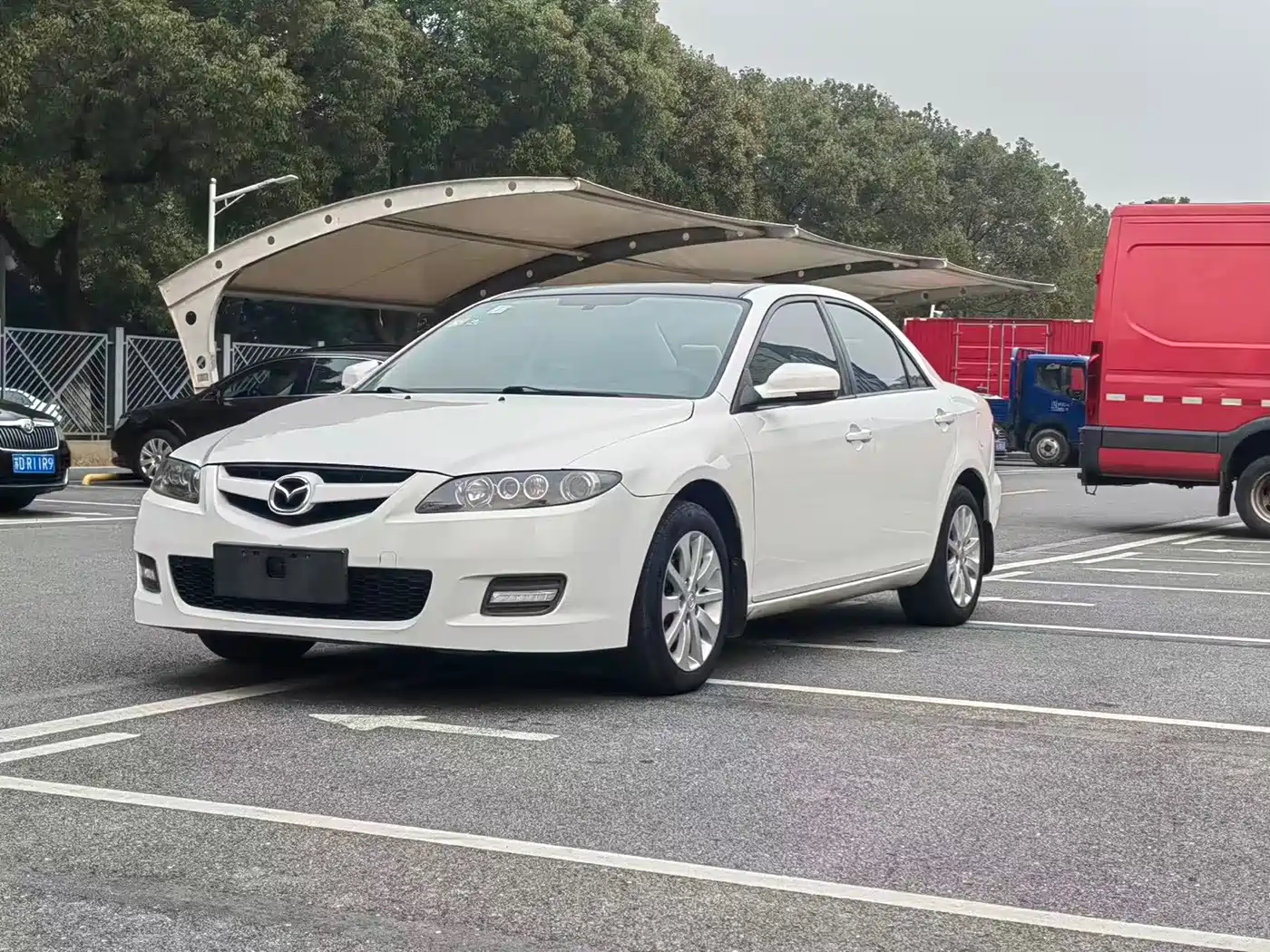 Фото 1 - Mazda 6