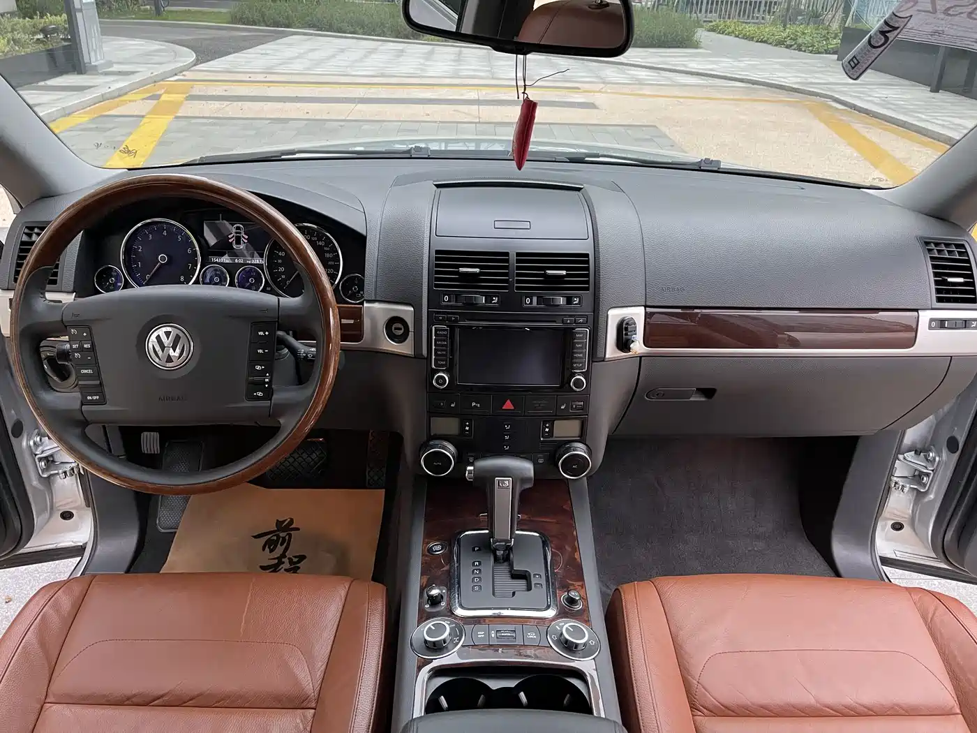 Фото 8 - Volkswagen Touareg