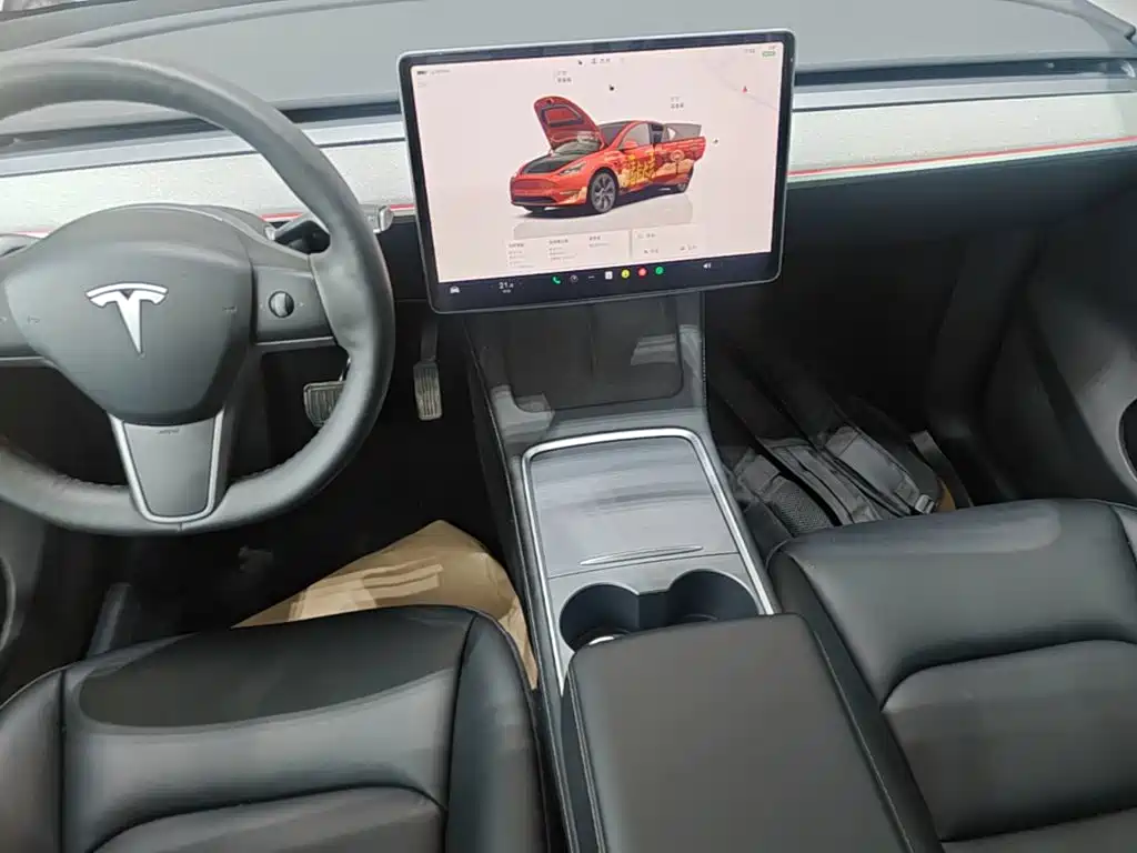 Photo 9 - Tesla Model Y