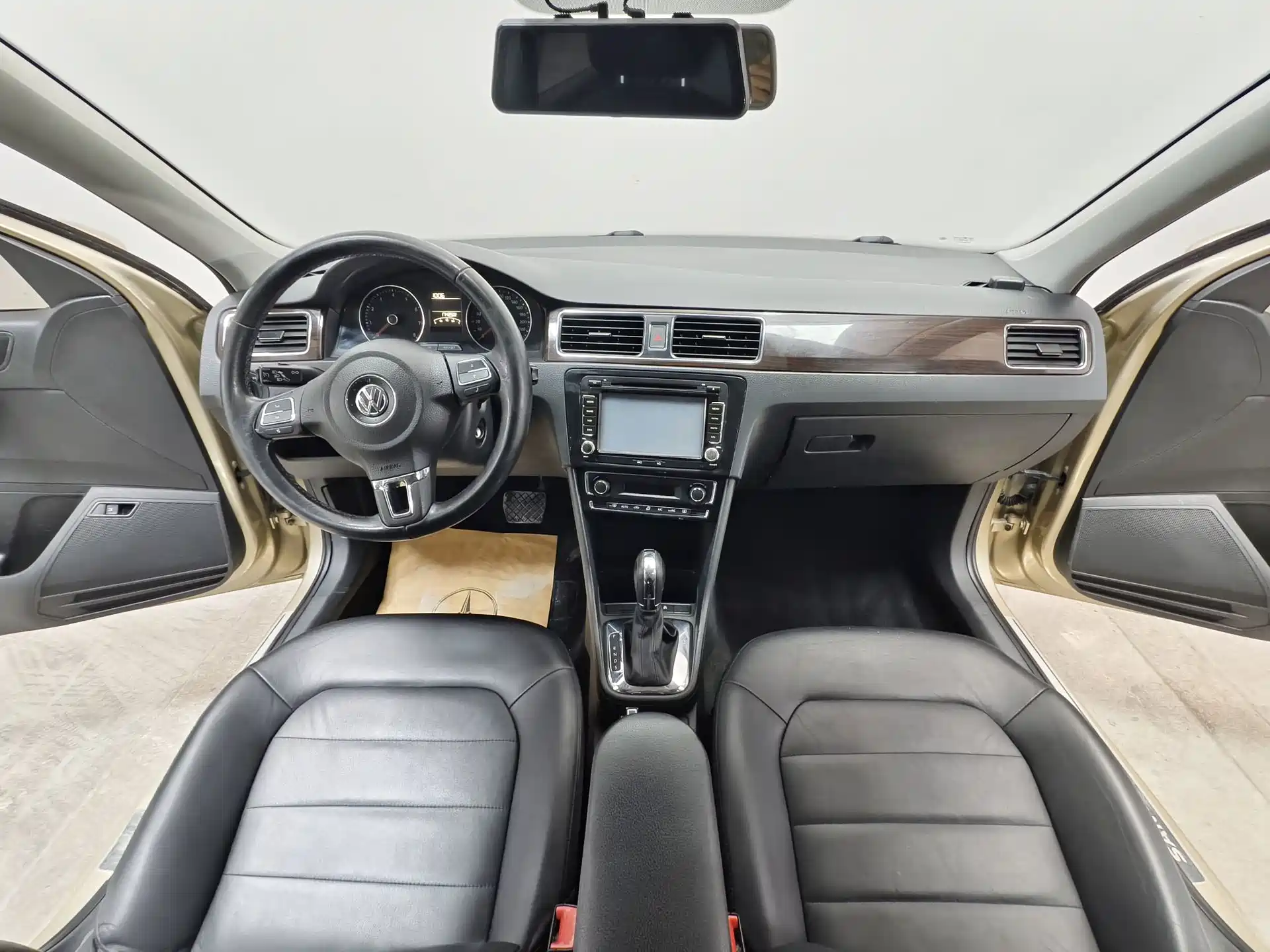 صورة 9 - Volkswagen Santana