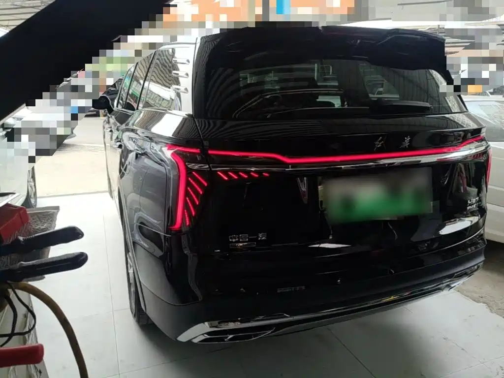 Hongqi HS7 PHEV 2025 2024 2.0T PHEV 4WD Flagship Edition 6-seater