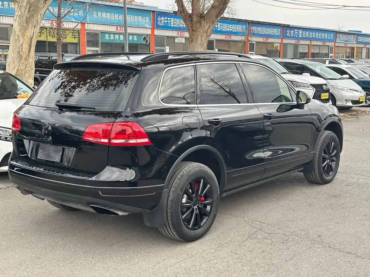 VOLKSWAGEN TOUAREG