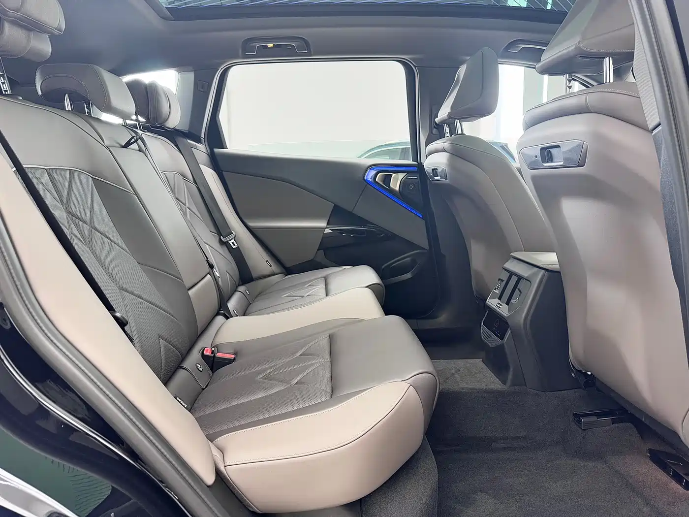 BMW X3 2025 xDrive30L Premium M Sport Package фото 11