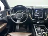 Фото 10 - Volvo XC60