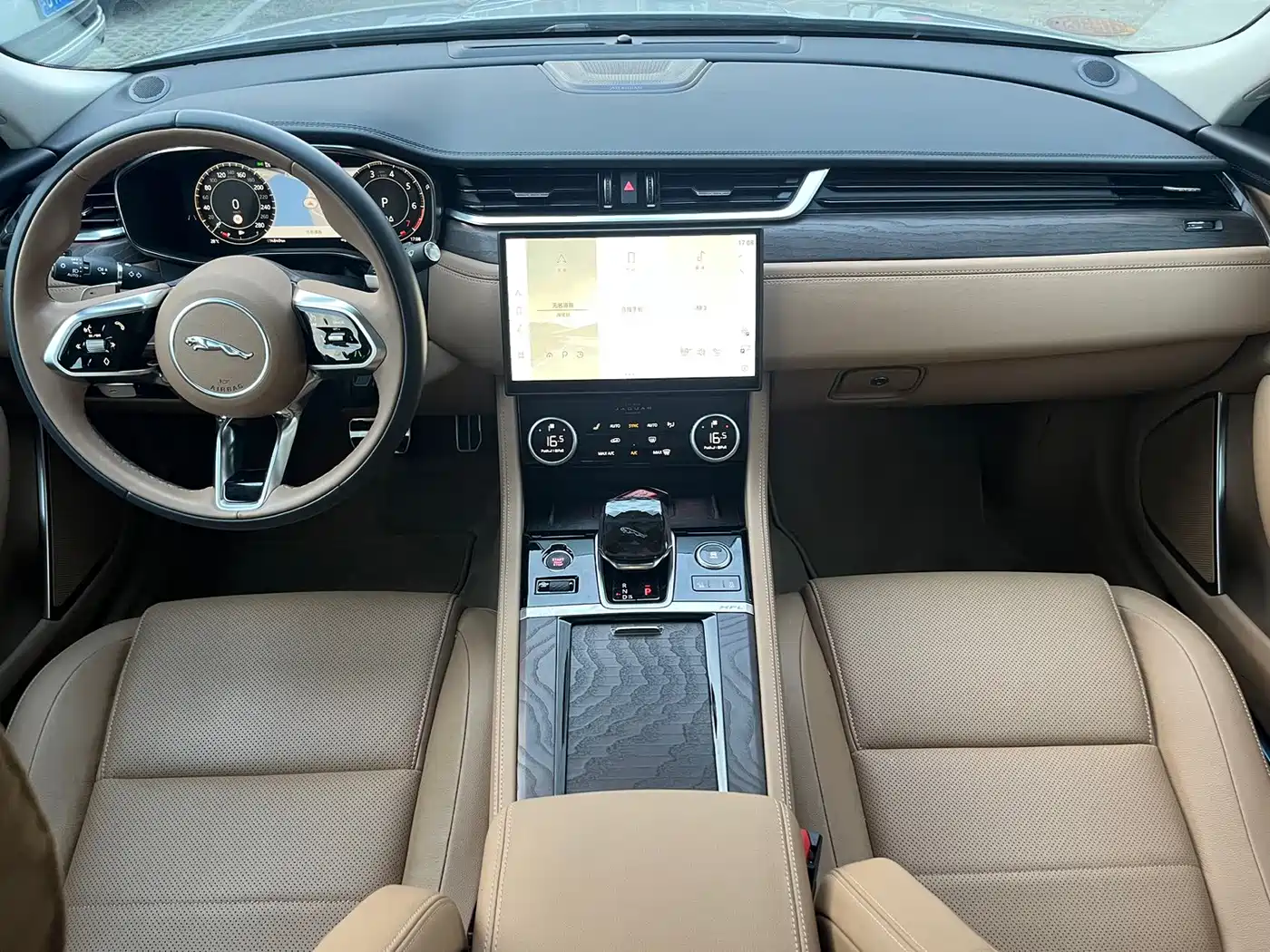 Jaguar XFL 2025 2025 2.0T P250 FWD Luxury Edition