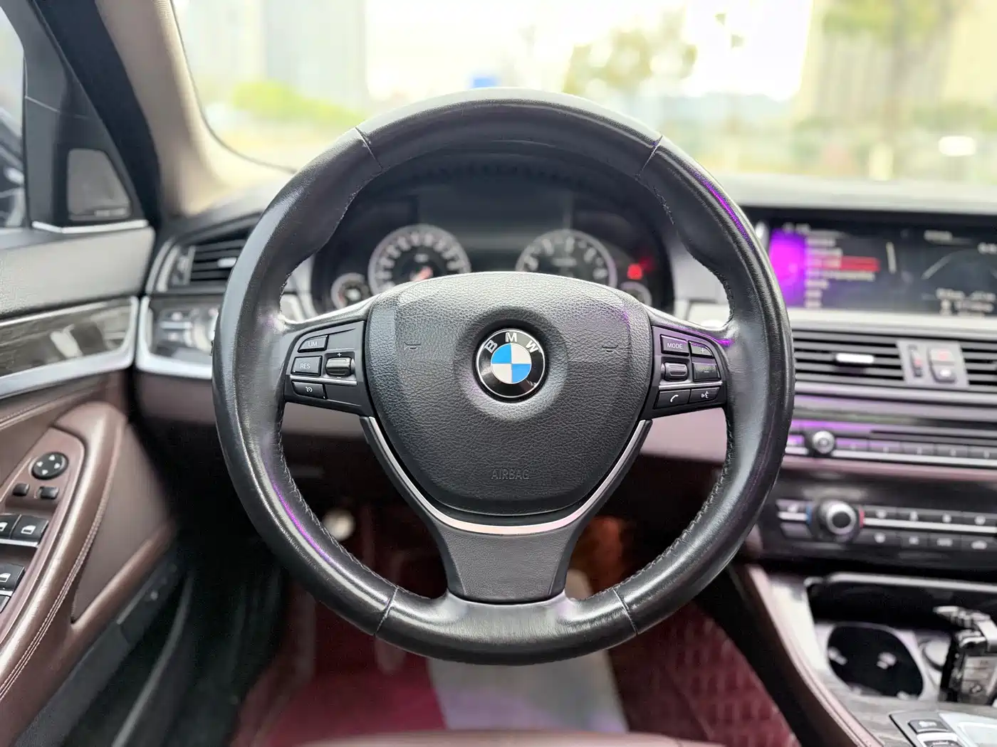 BMW 5 Series 2017 525Li Luxury Design Package фото 5