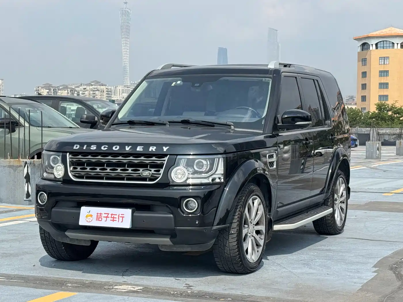 Land Rover Discovery 2014 3.0 SC V6 XXV Edition фото 3