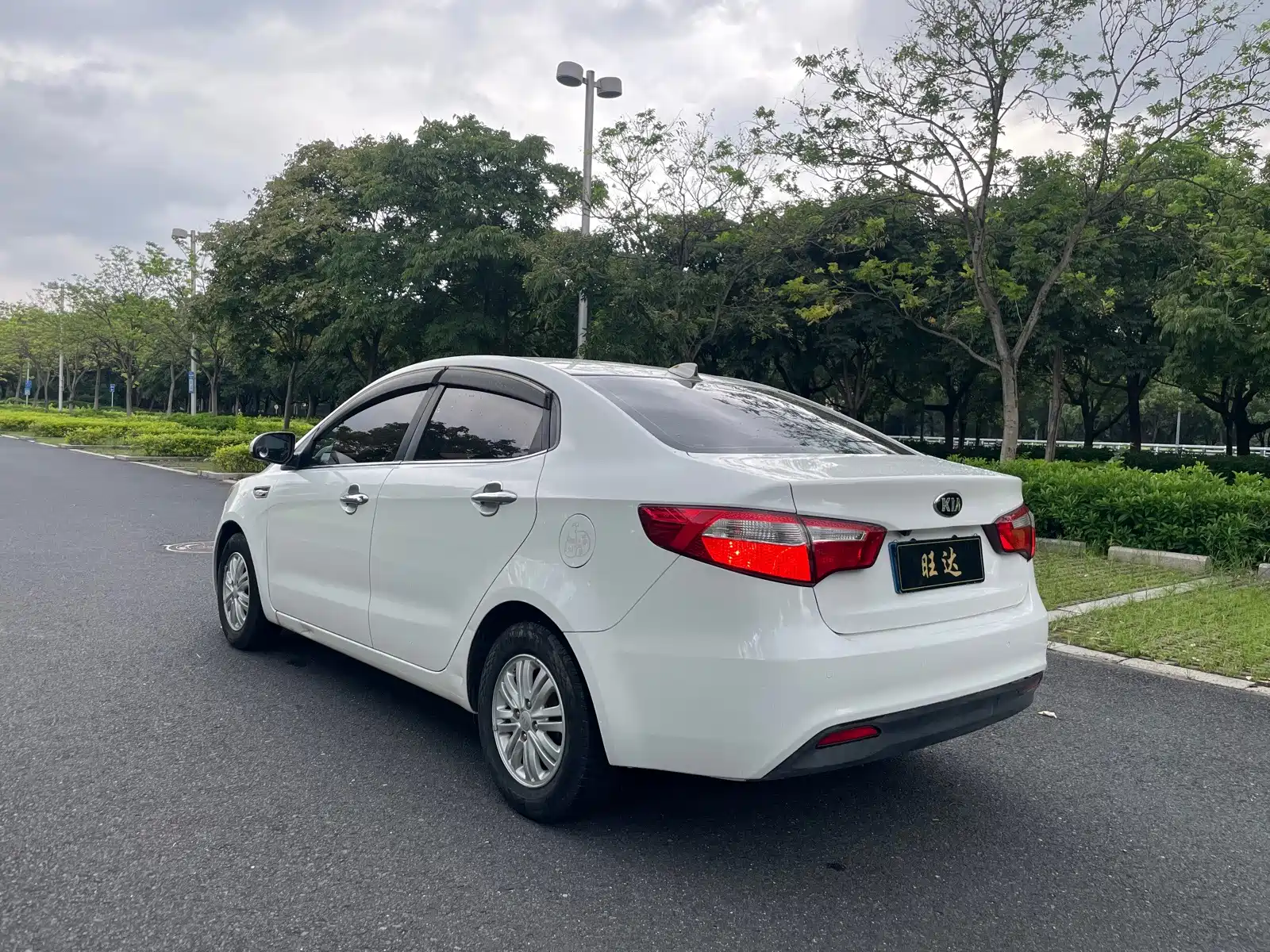 Photo 9 - Kia K2